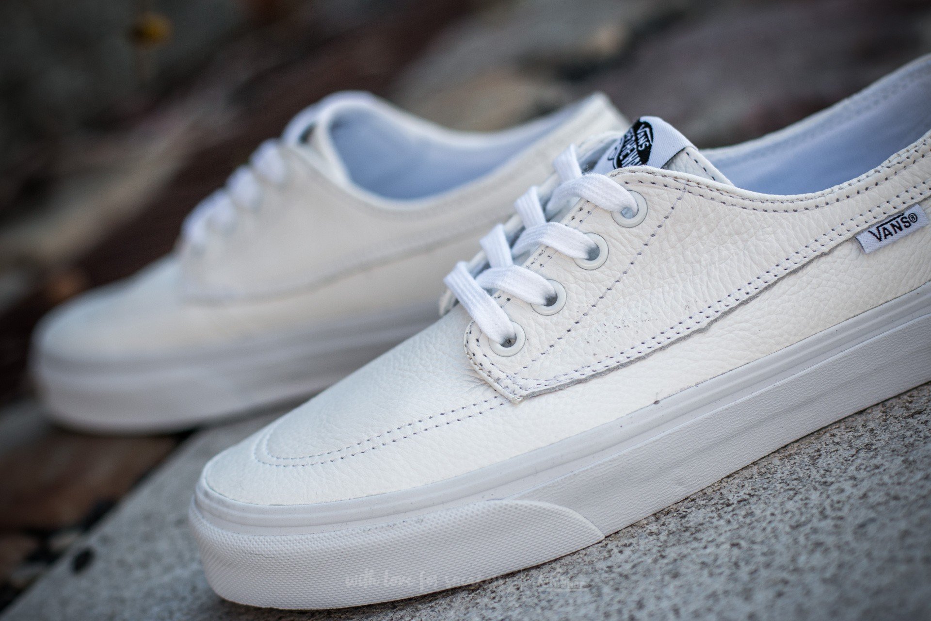 Men s shoes Vans Brigata Premium Leather True White Footshop