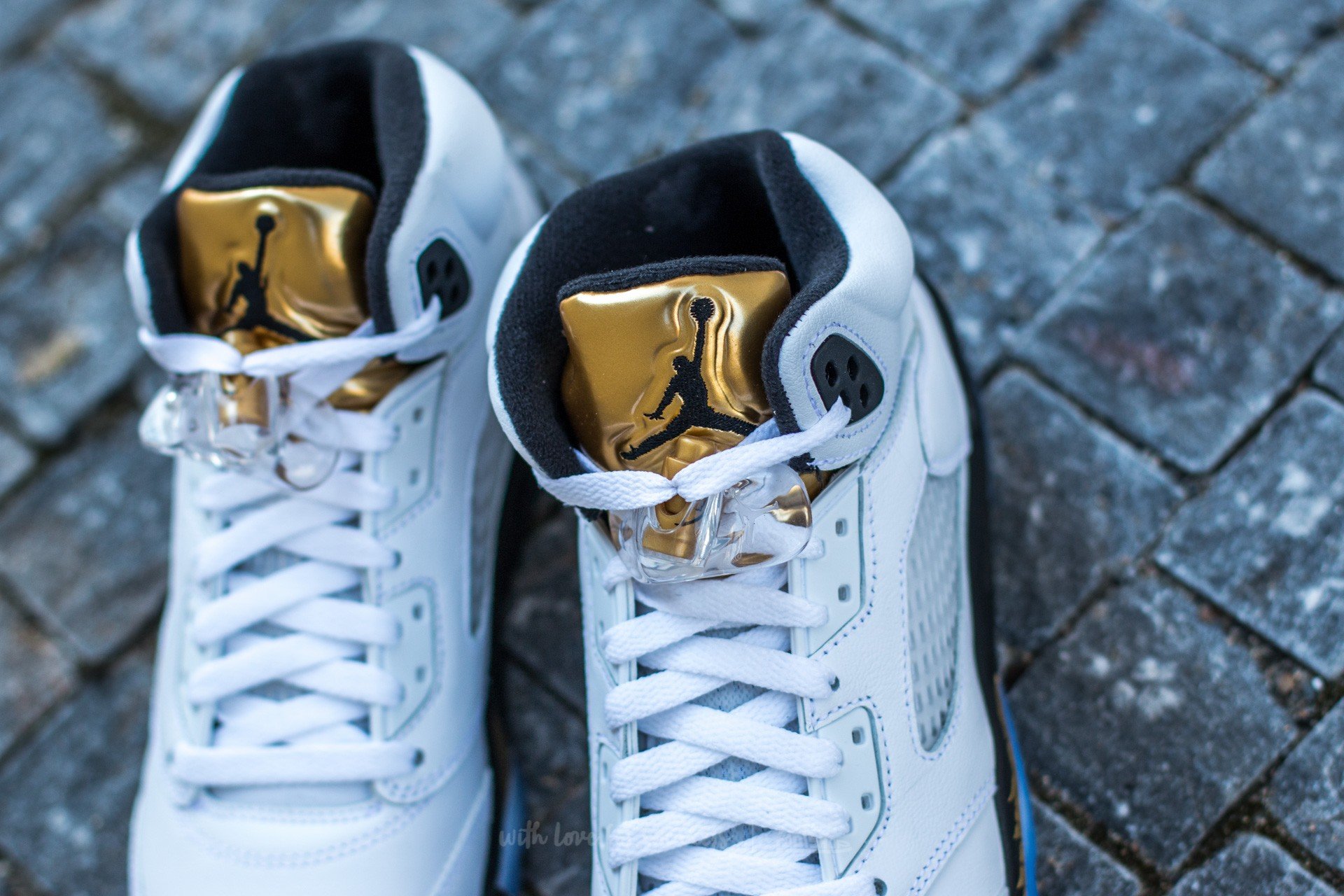 Herren Sneaker und Schuhe Air Jordan 5 Retro White Black Metallic Gold Coin Footshop