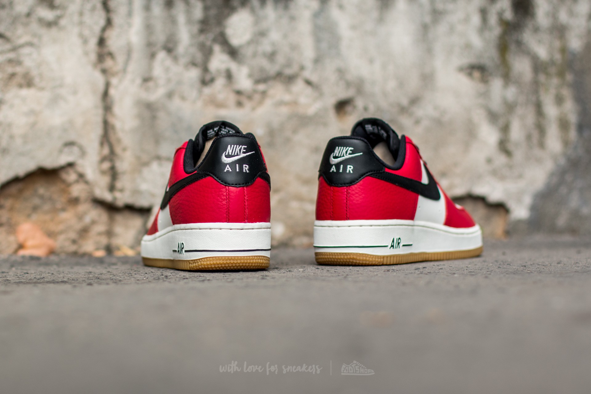 Air force 1 low black gym red 2025