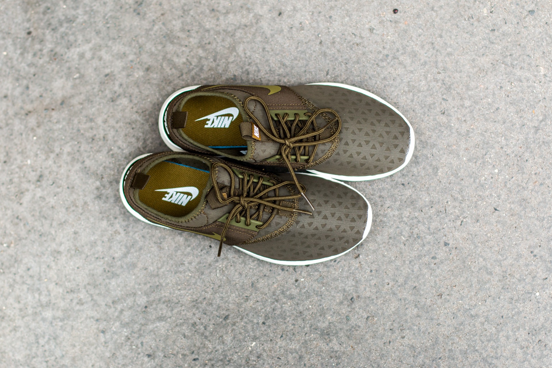 Zapatillas mujer Nike Wmns Juvenate Dark Loden/ Olive Flak-Sail