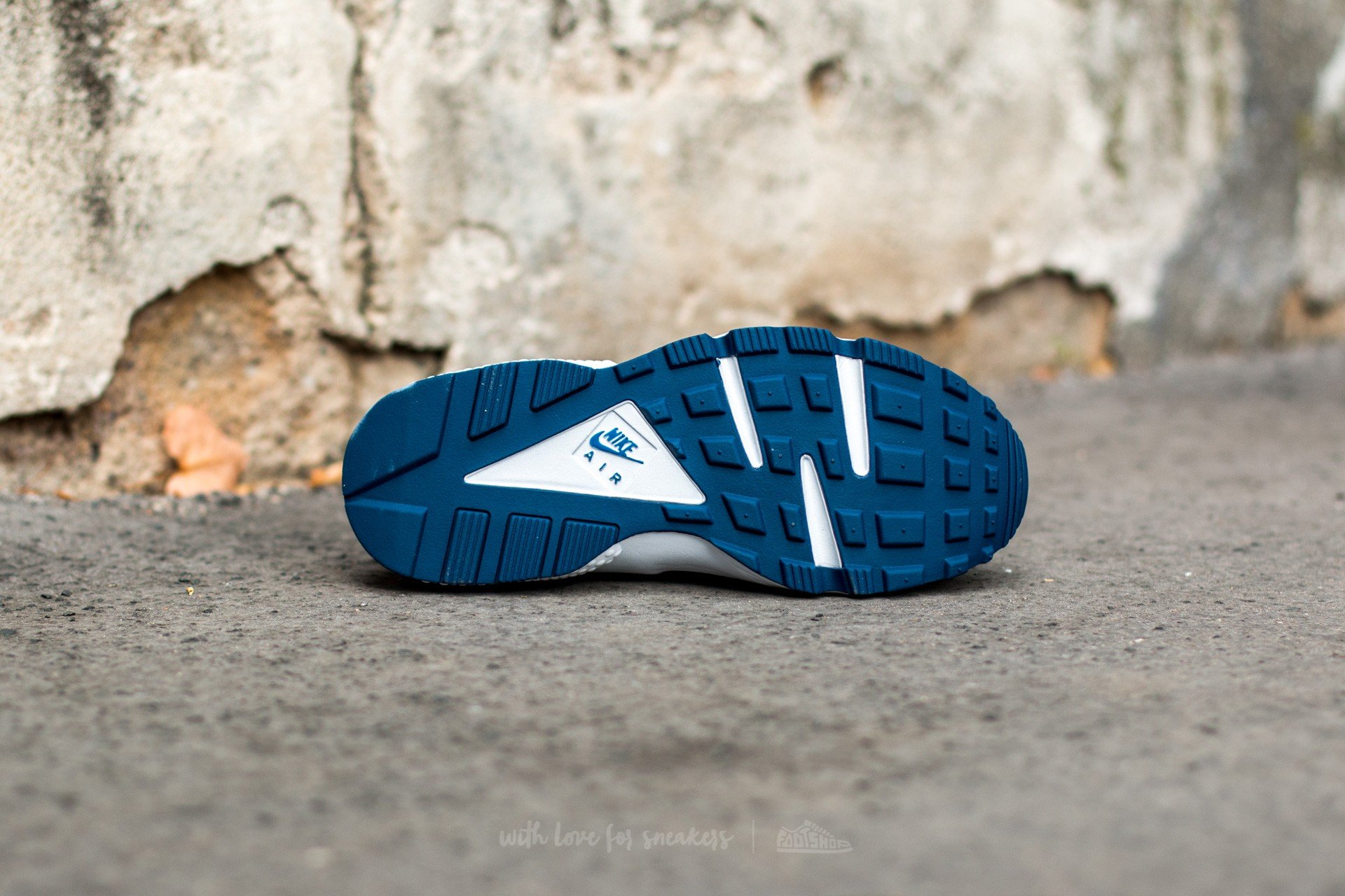 Moteriška avalynė Nike Wmns Air Huarache Run Blue Spark/ Coastal Blue-White