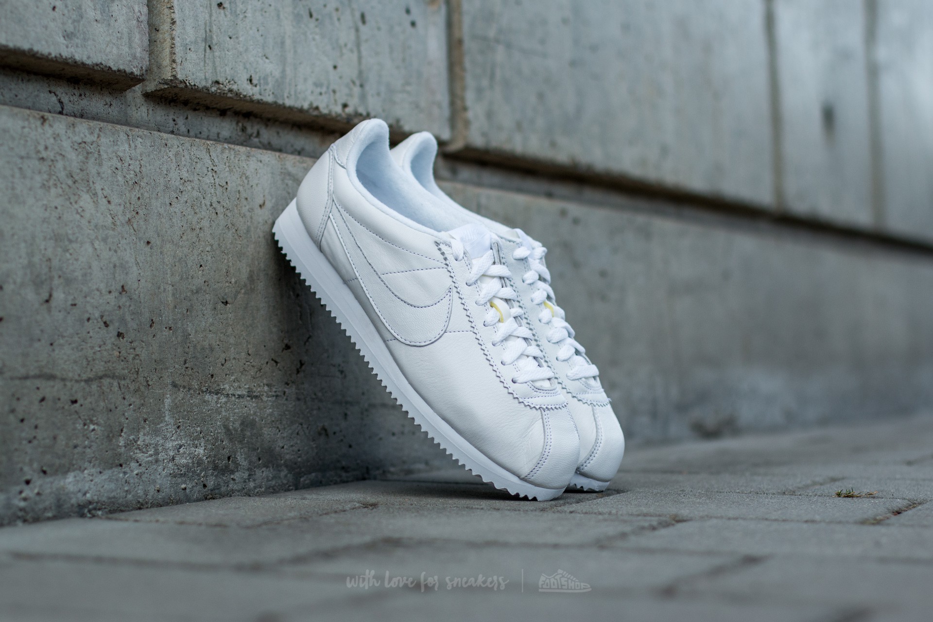 Men s shoes Nike Classic Cortez Premium White White Footshop
