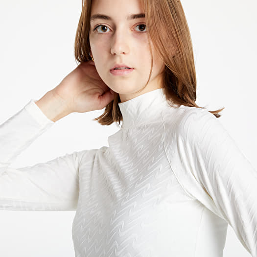 nike sportswear icon clash shirt