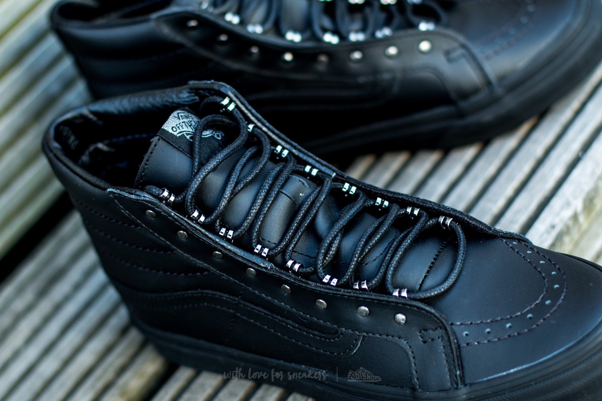 Vans rivets sk8-hi slim hot sale
