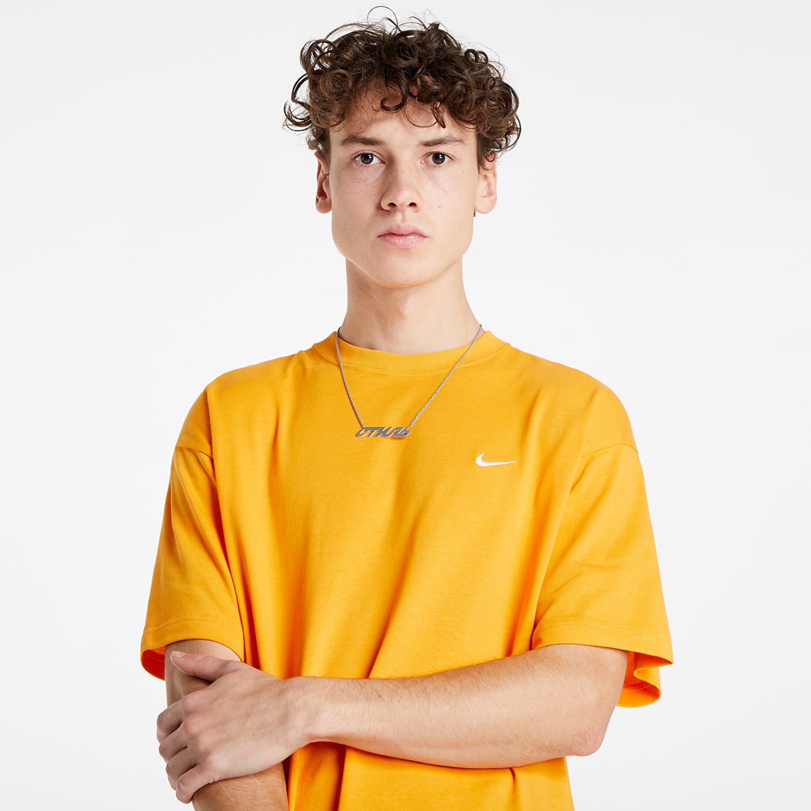 Orange nike sale swoosh t shirt