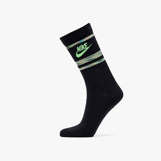 Black and green nike deals socks