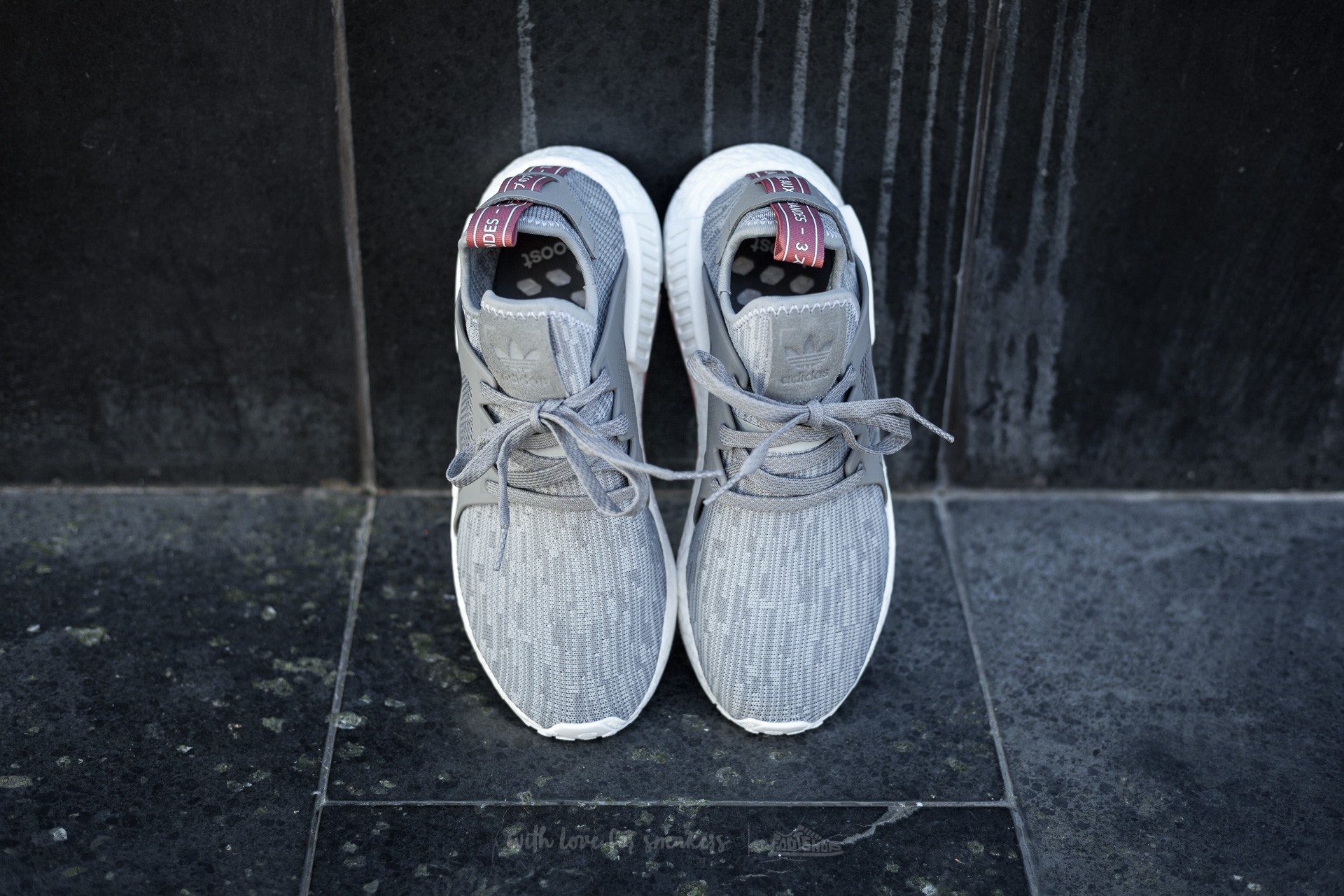 adidas gazelle silver green womens Adidas NMD R1 Light Onix