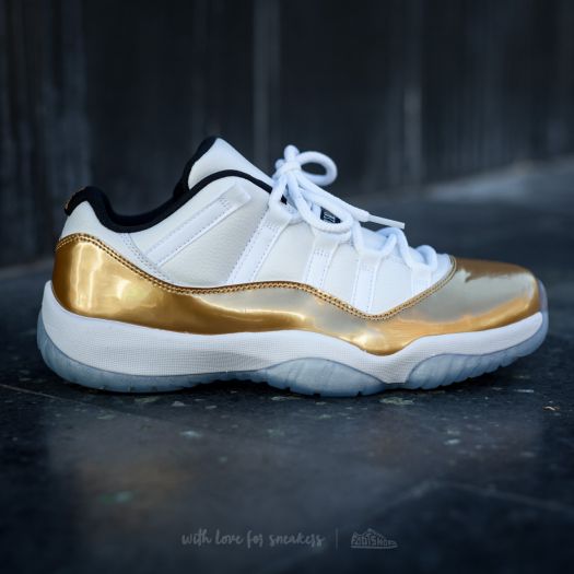 Retro 11 2024 low gold