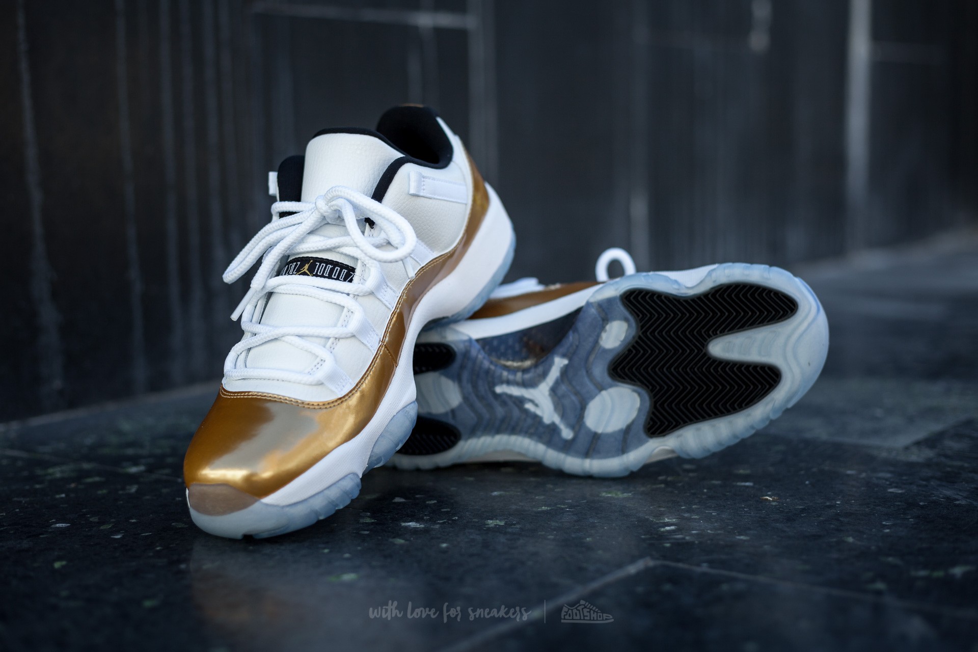 Low gold 11s new arrivals