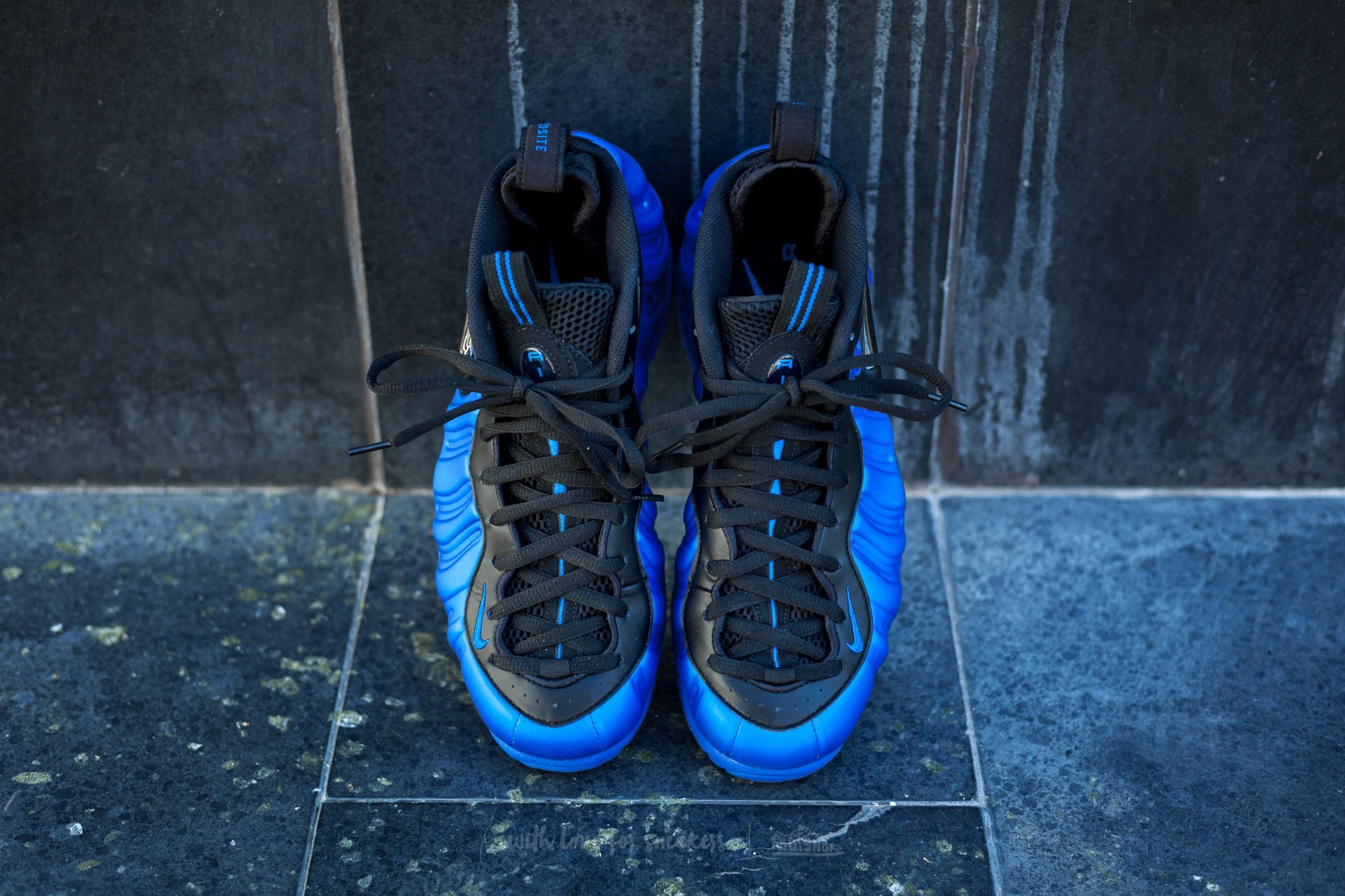 Men s shoes Nike Air Foamposite Pro Hyper Cobalt Black Hyper Cobalt Footshop