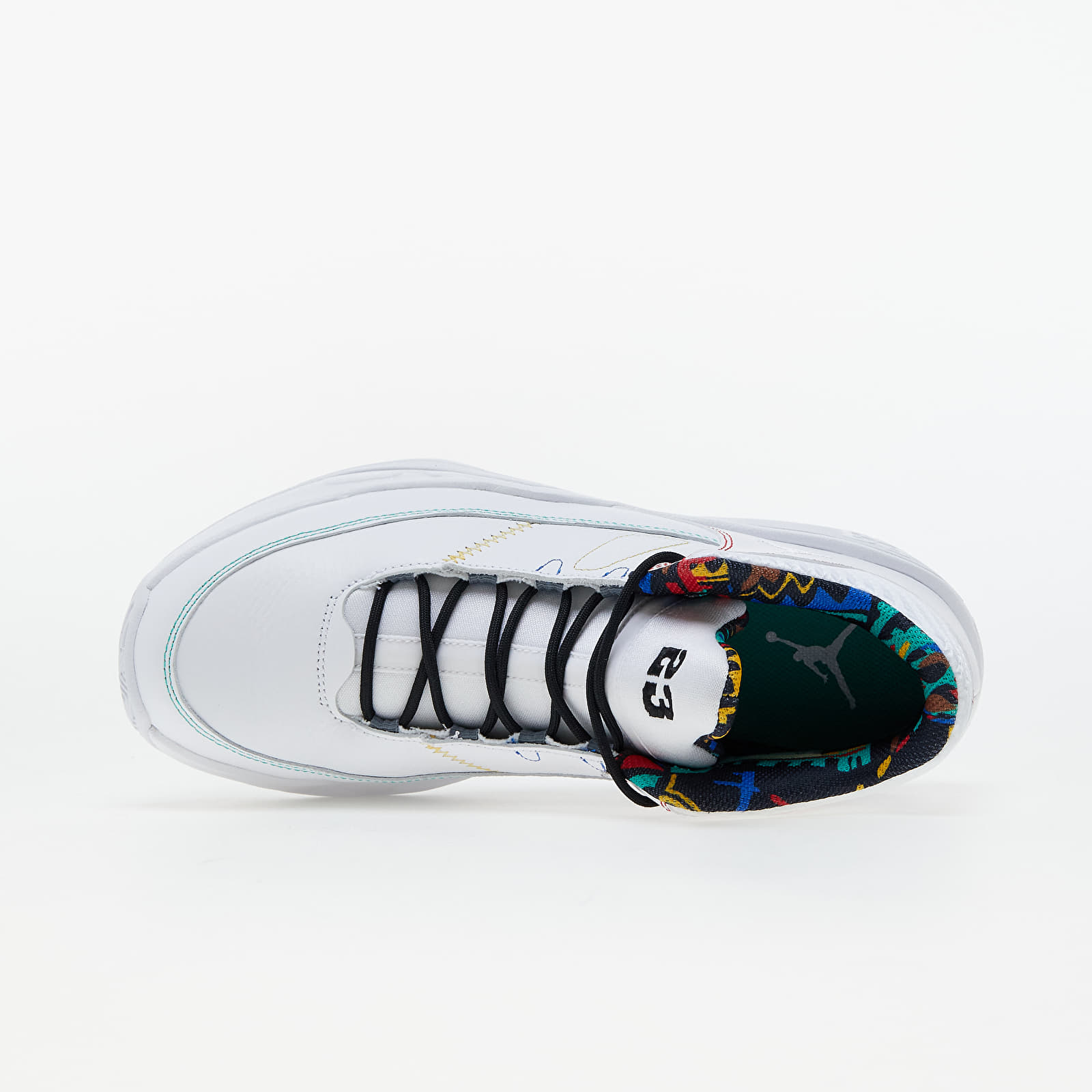 jordan max aura 3 on feet