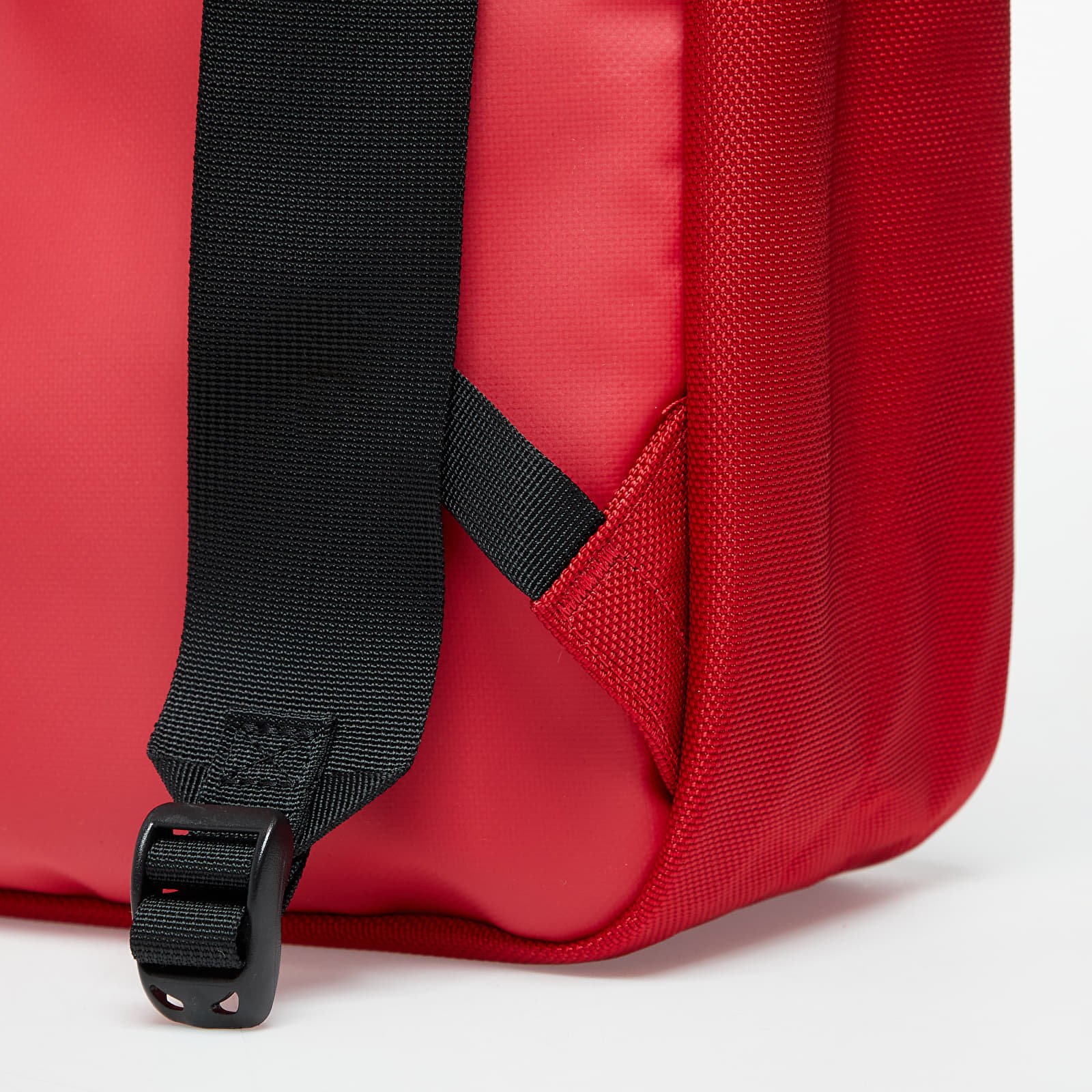 Kuprinės The North Face Base Camp Tote TNF Red/ TNF Black