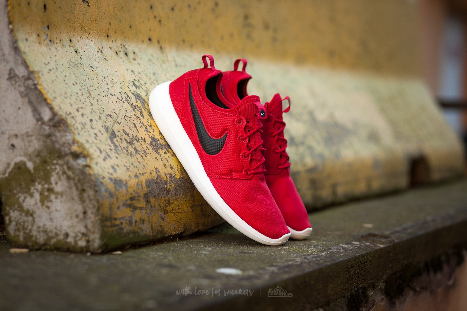 Nike roshe two red cheap
