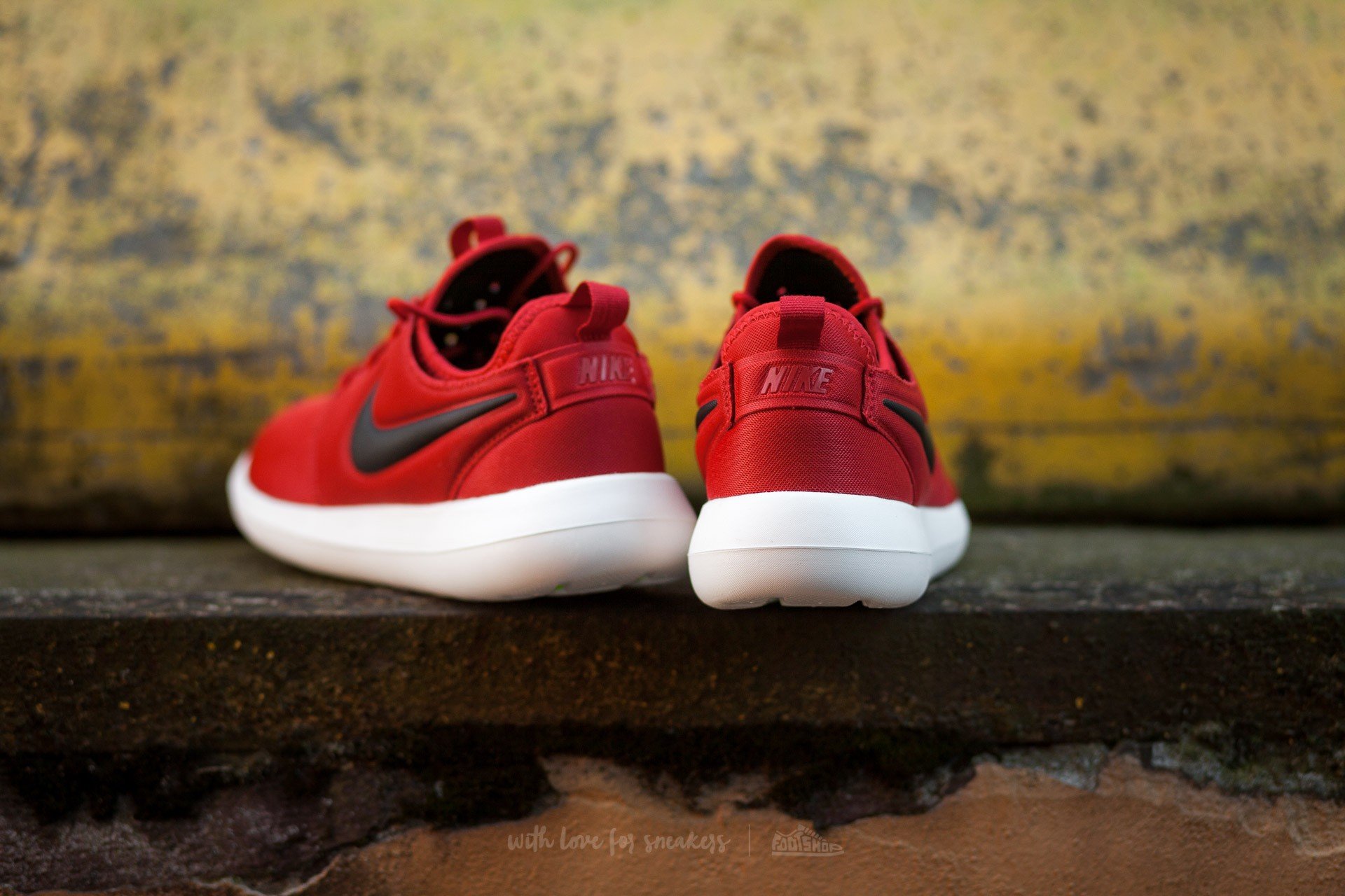 Roshe run 2 red clearance