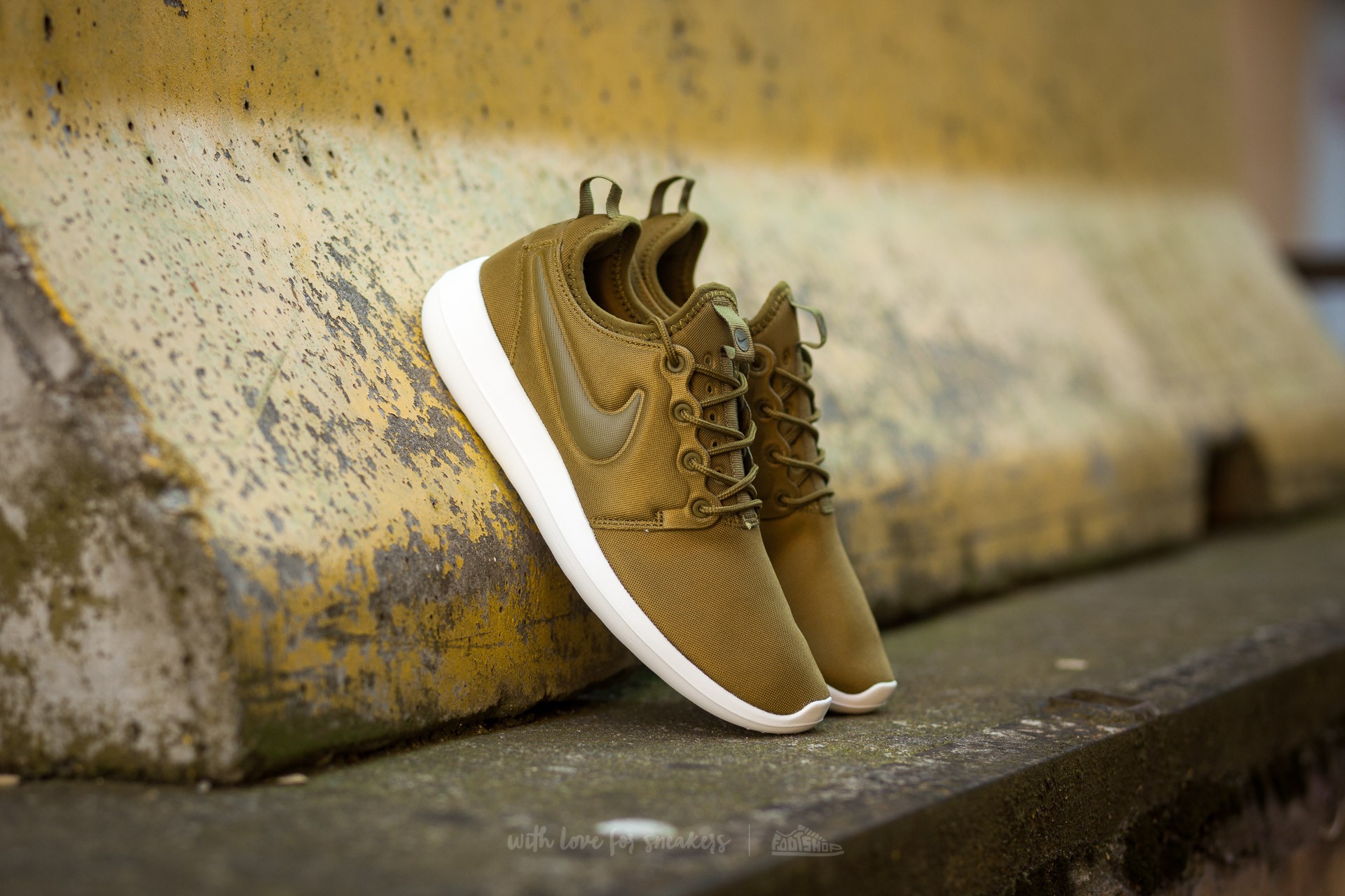 Nike roshe clearance 2 gold