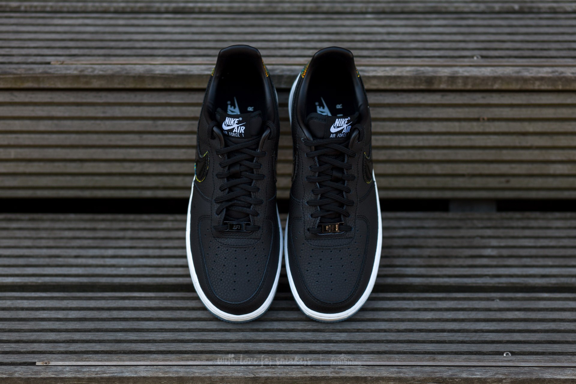 Buty damskie Nike Wmns Air Force 1 07' Premium Black/ Black-Pure Platinum