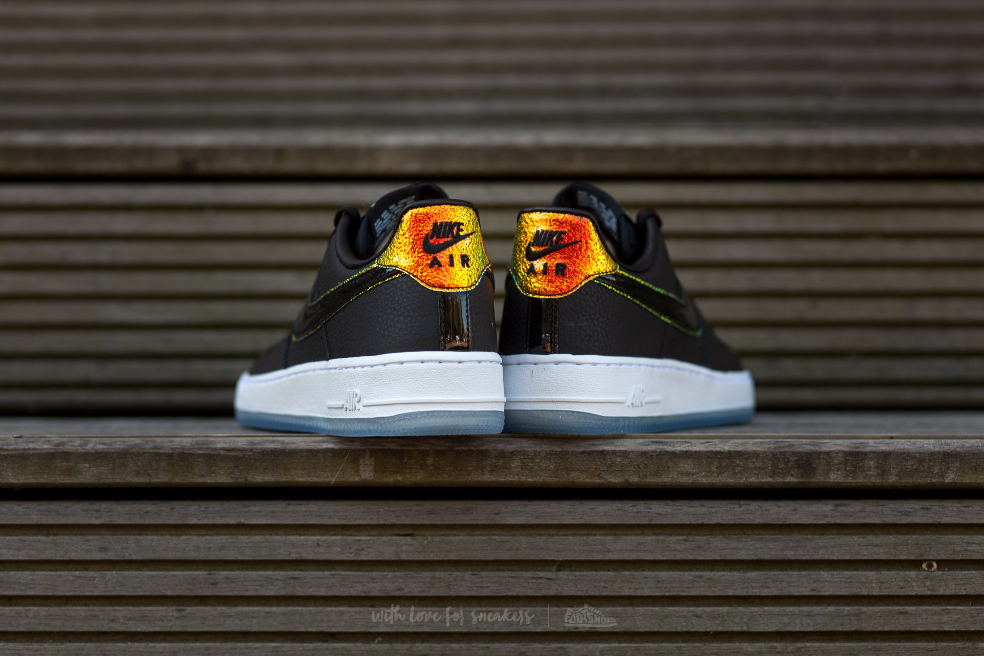 Buty damskie Nike Wmns Air Force 1 07' Premium Black/ Black-Pure Platinum