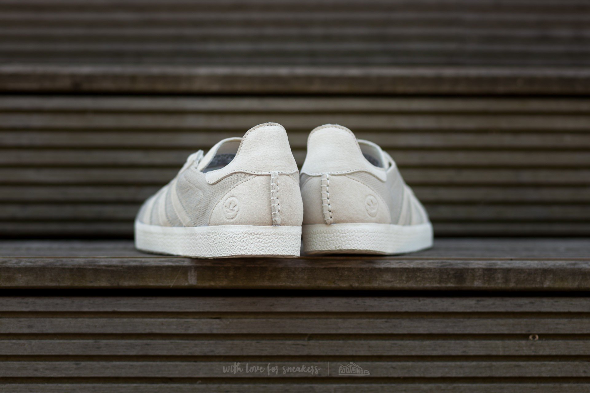 Adidas gazelle 85 lea x hotsell wings e horns