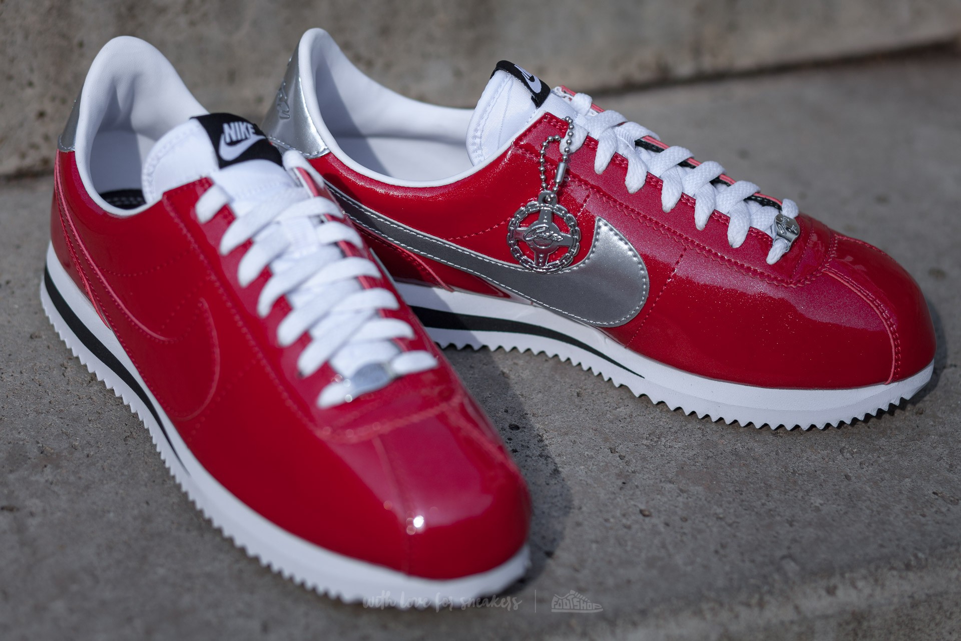 Men s shoes Nike Cortez Basic Premium QS Gym Red Gym Red White Metallic Silver Footshop