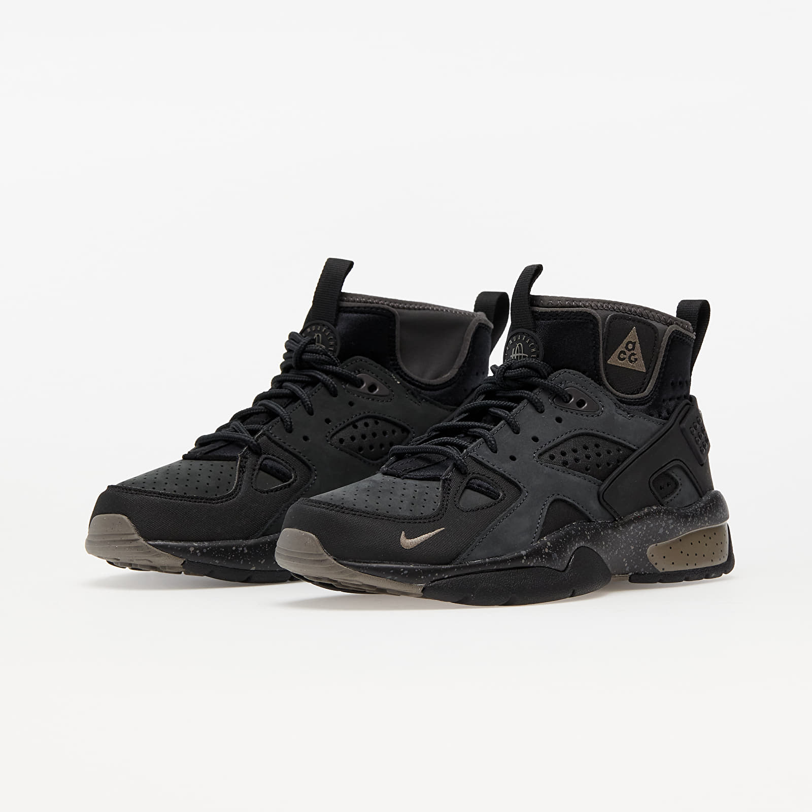 Nike mowabb black new arrivals