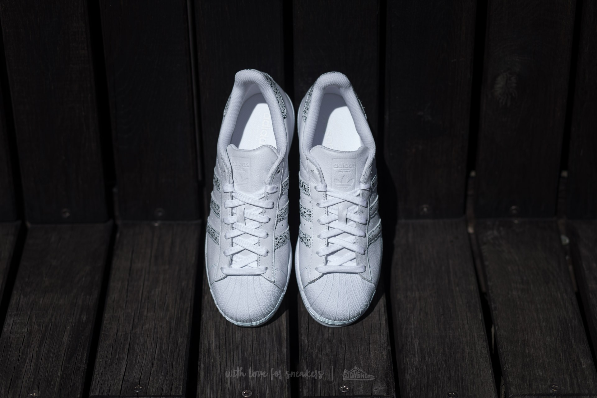 Adidas superstars all white outfit sales