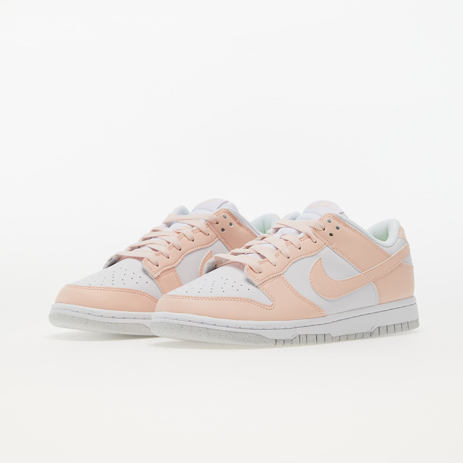 Γυναικεία παπούτσια Nike W Dunk Low Next Nature White/ Pale Coral