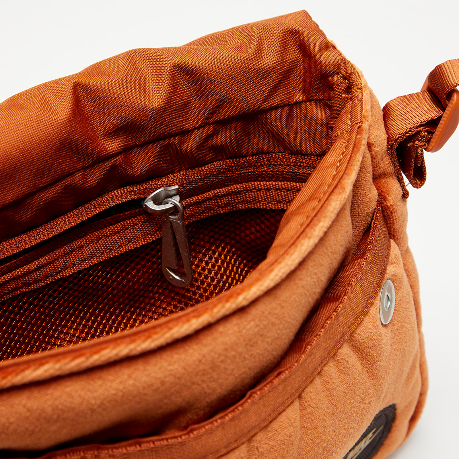 Umhängetaschen Nike Sportswear W NSW Futura 365 Cross-Body Bag Dark Russet/ Dark Russet/ Metallic Gold