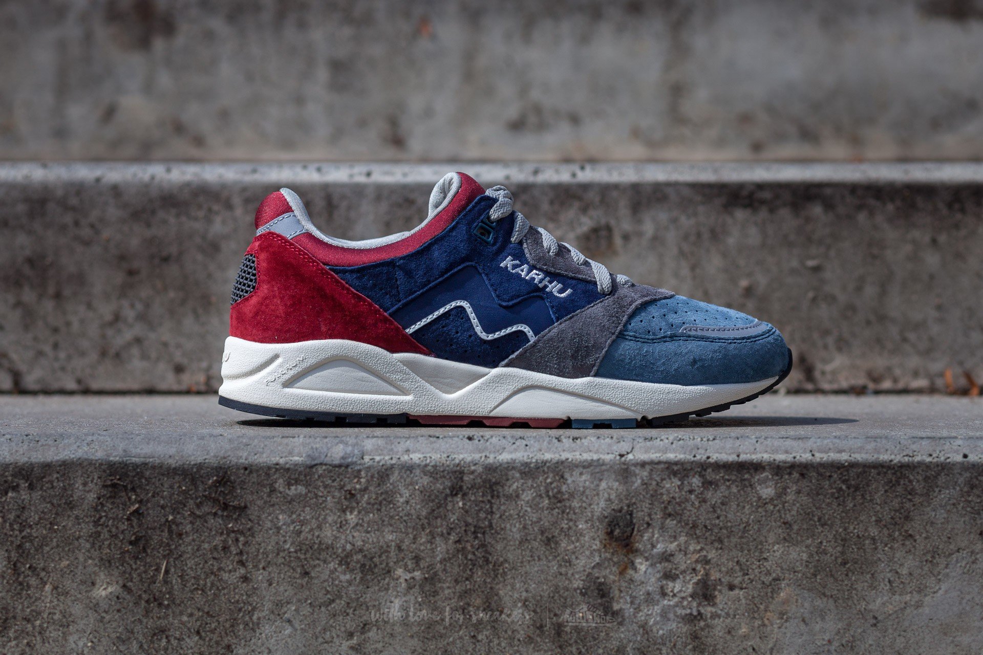 Herren Sneaker und Schuhe Karhu Aria Peacot/ Syraha 