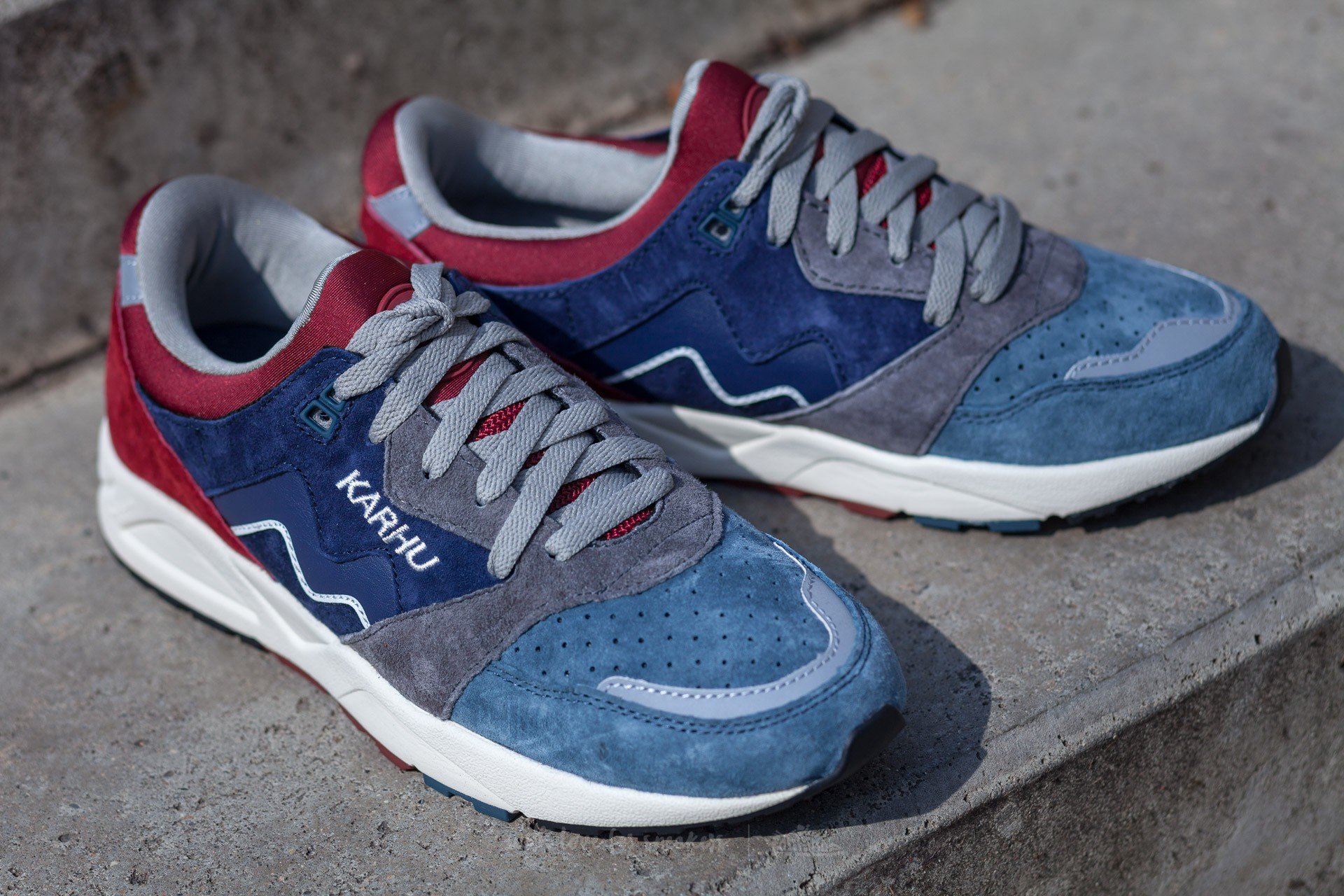 Herren Sneaker und Schuhe Karhu Aria Peacot/ Syraha 