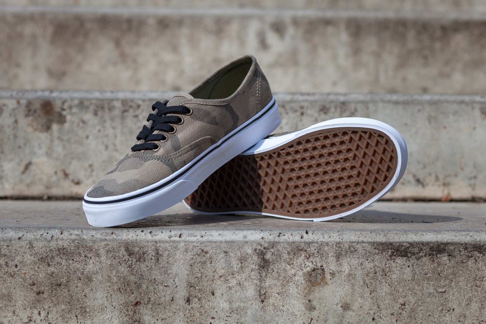 Vans sales camo jacquard