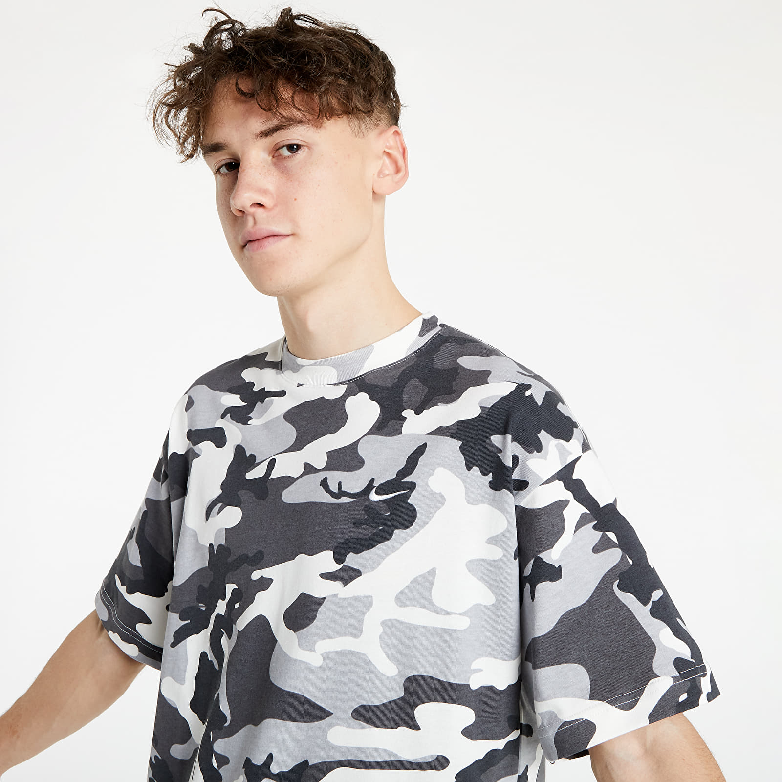 T-shirts Nike M NRG Solo Swoosh Tee Gry Camo Sail