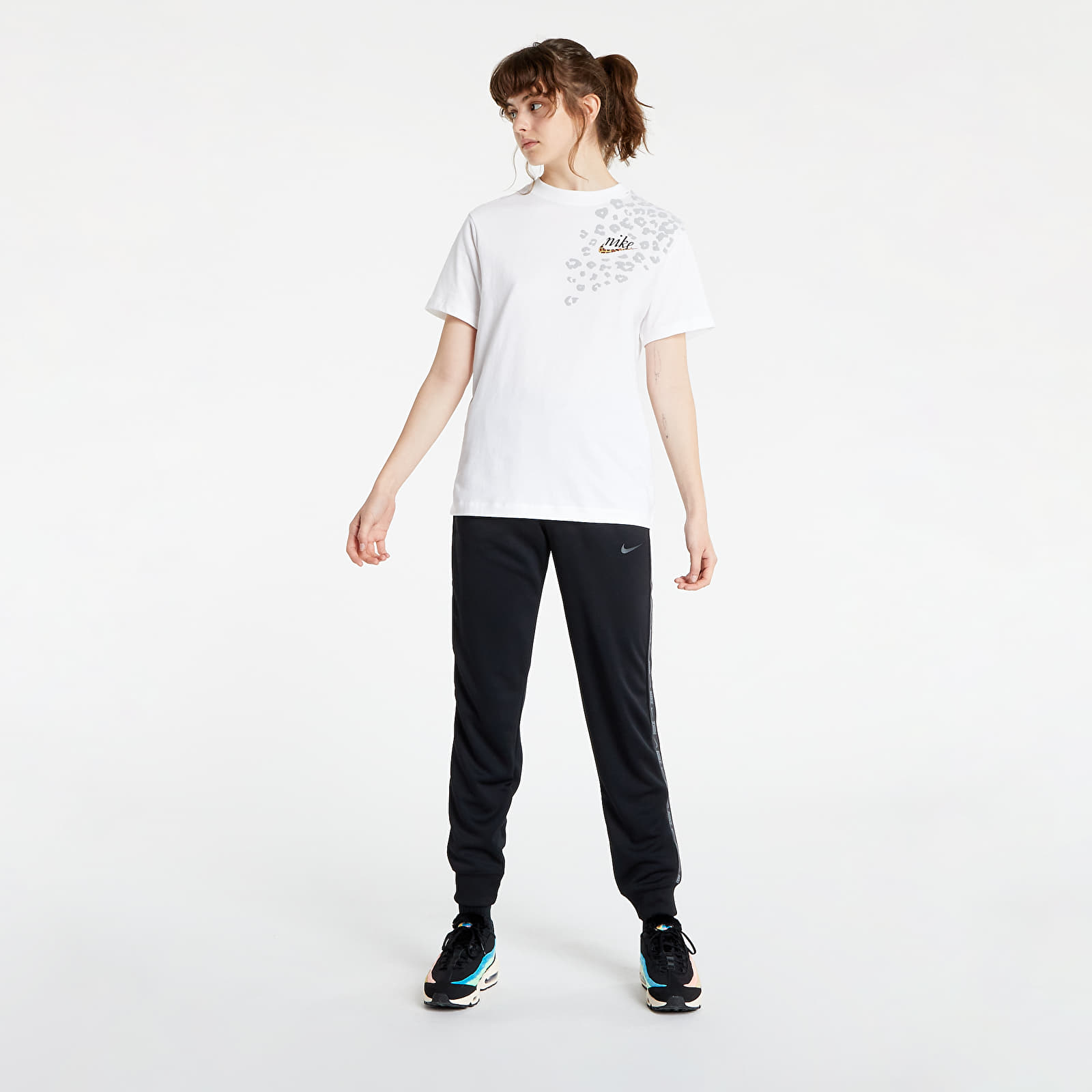 T-paidat Nike Sportswear W Nsw Tee Bf Patch White