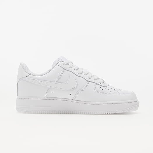 Nike air force 1 07 ess white hotsell