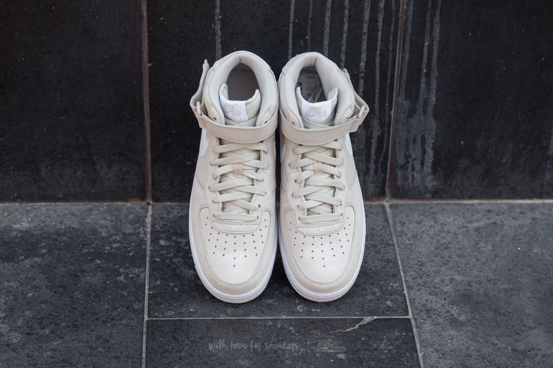 Men s shoes Nike Air Force 1 Mid 07 Light Bone White White