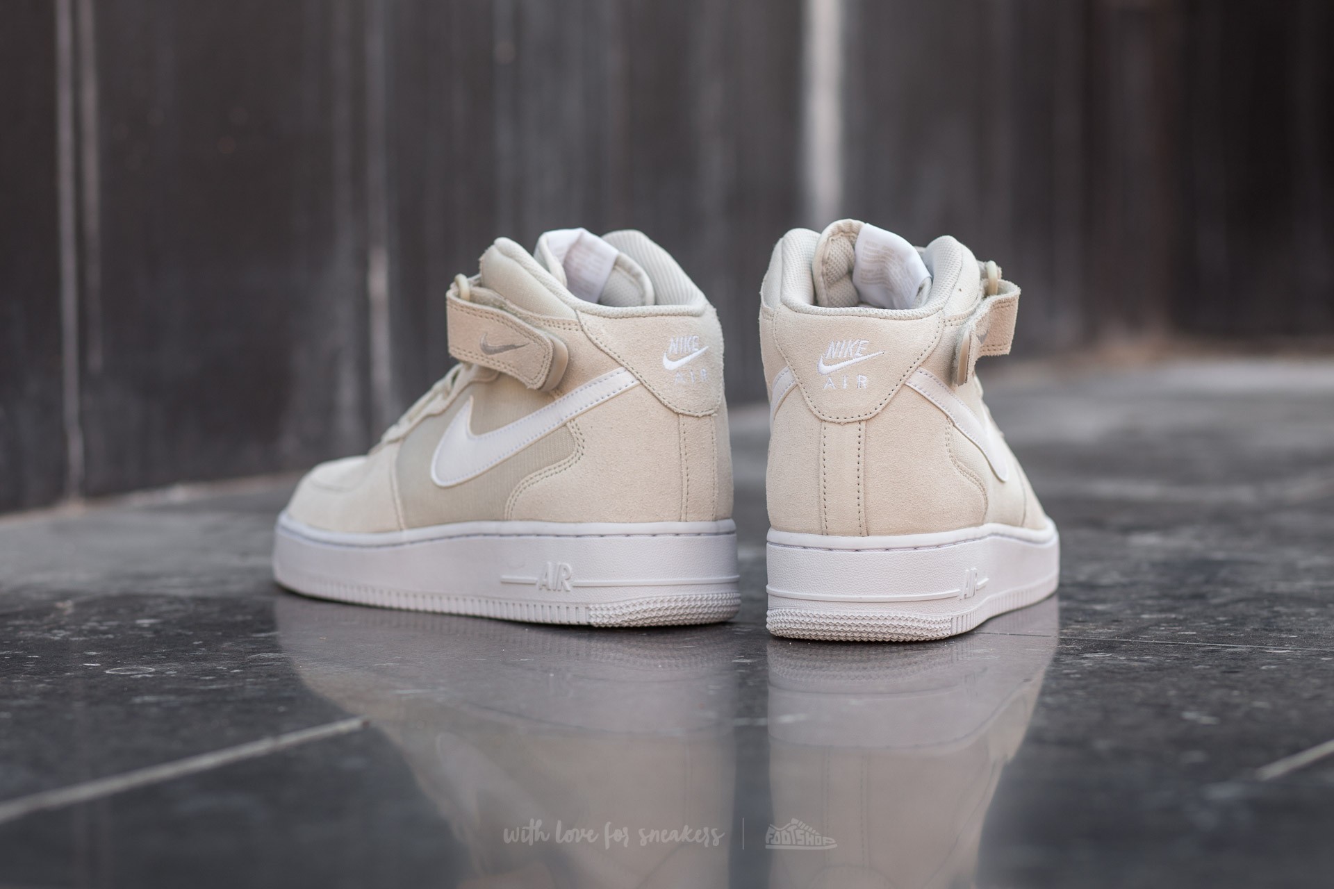 Nike air force on sale 1 mid light bone