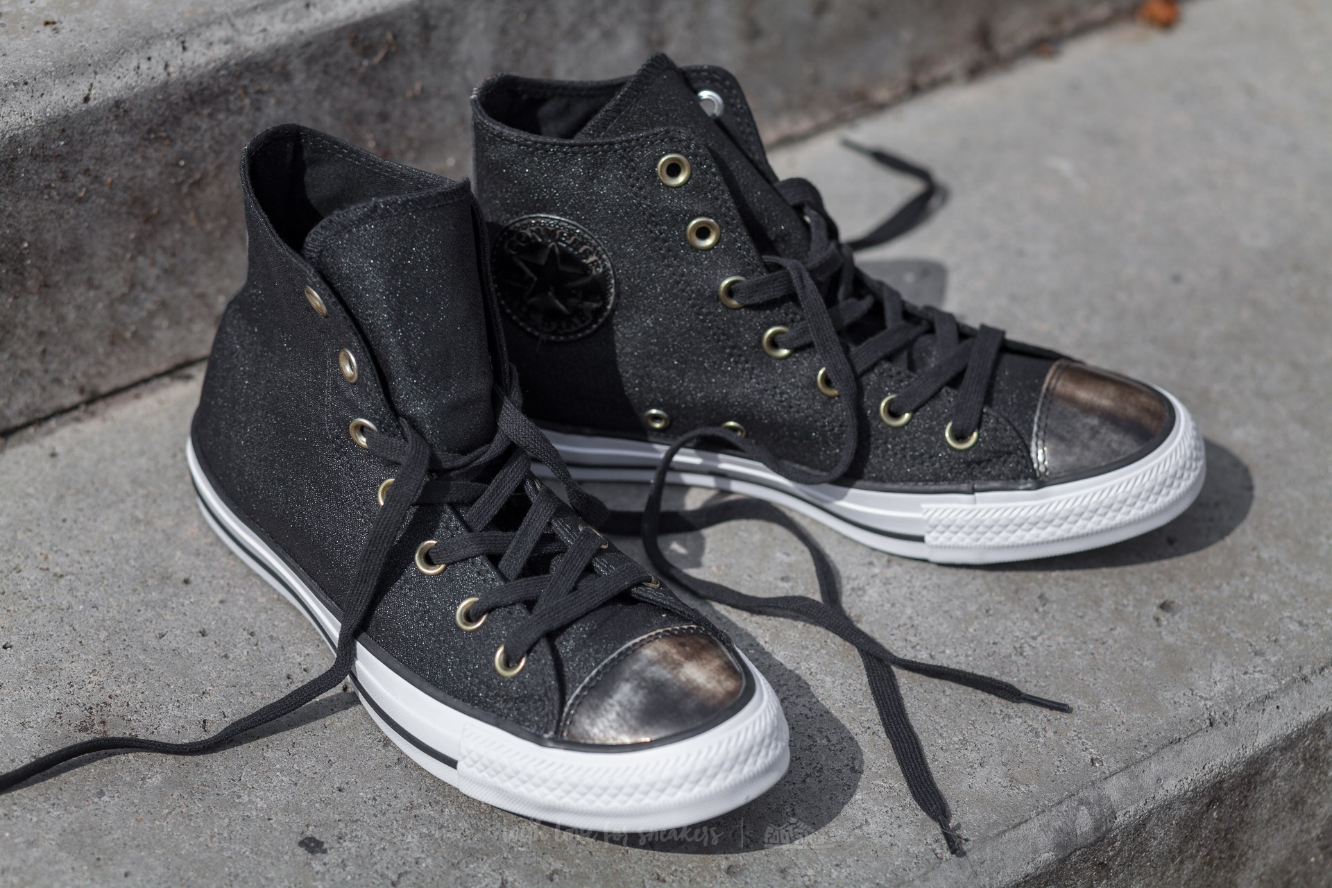 Converse black toe top cap