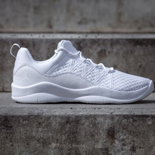 Women s shoes Jordan Deca Fly GG White White Footshop