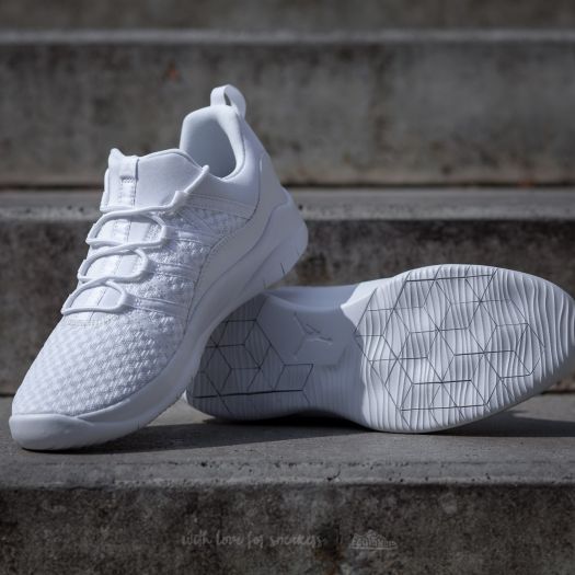 Jordan deca fly new arrivals