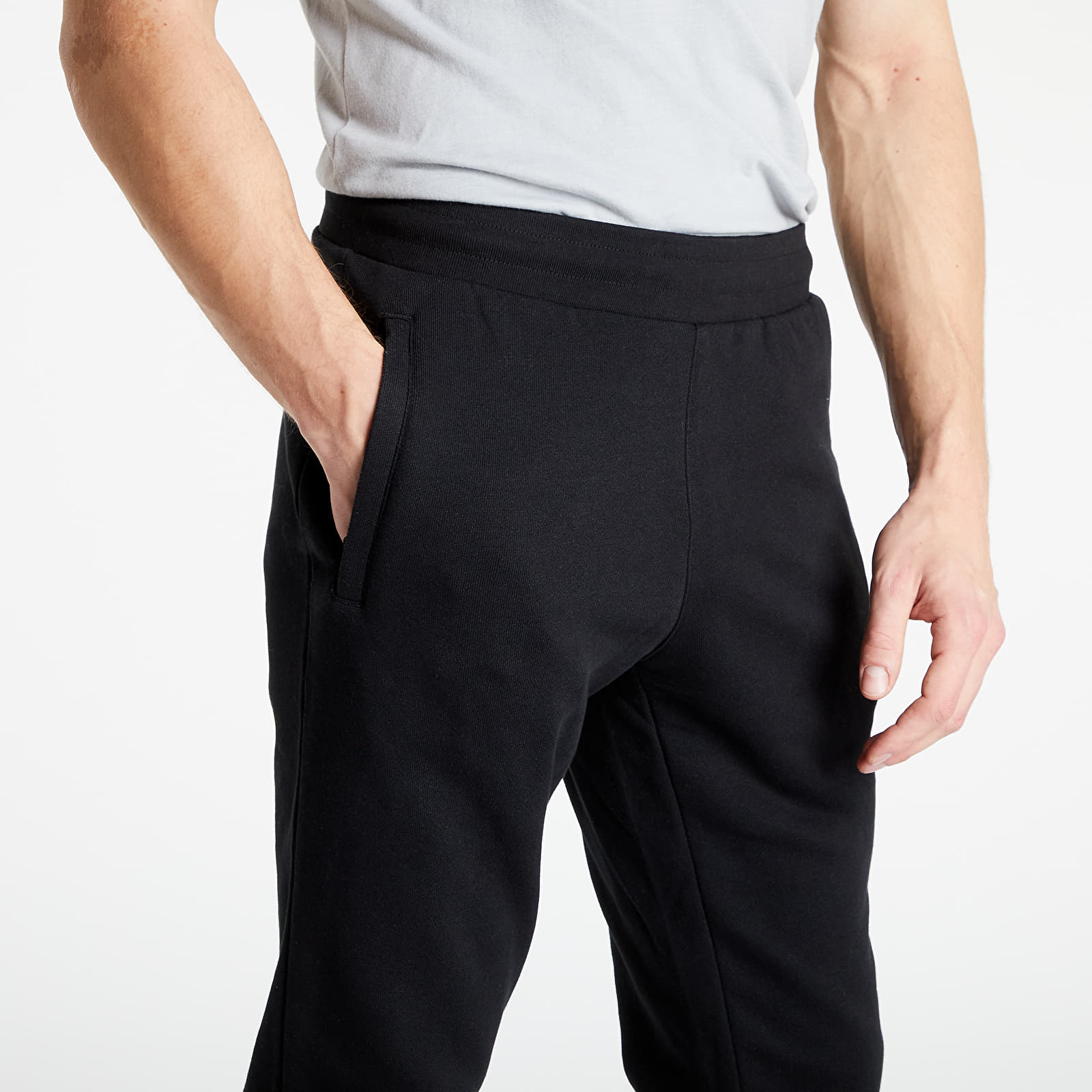 Pantalones adidas Essential Pants Black