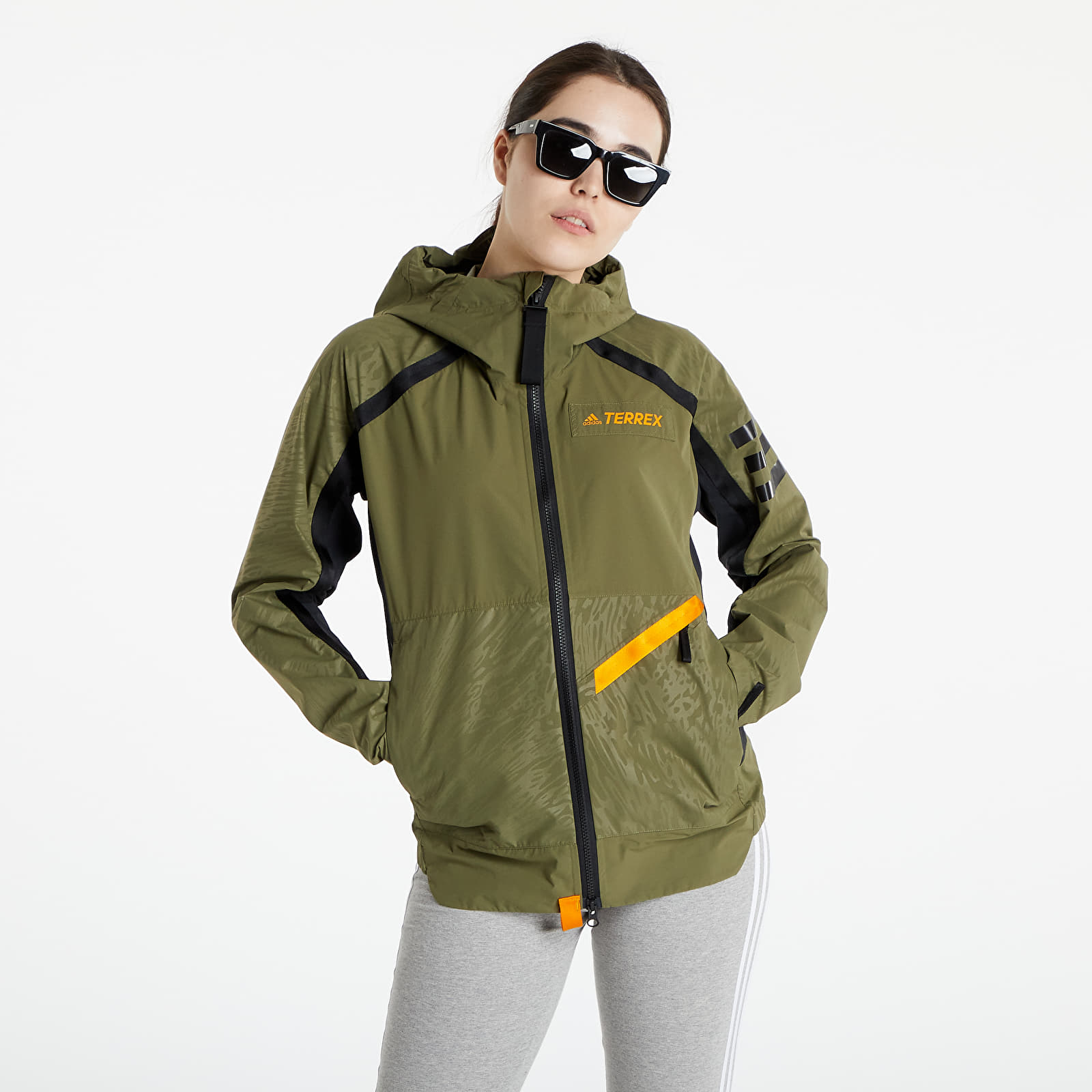 Jakne adidas Terrex Utilitas 2.5L Rain.Rdy Jacket Focus Olive/ Black