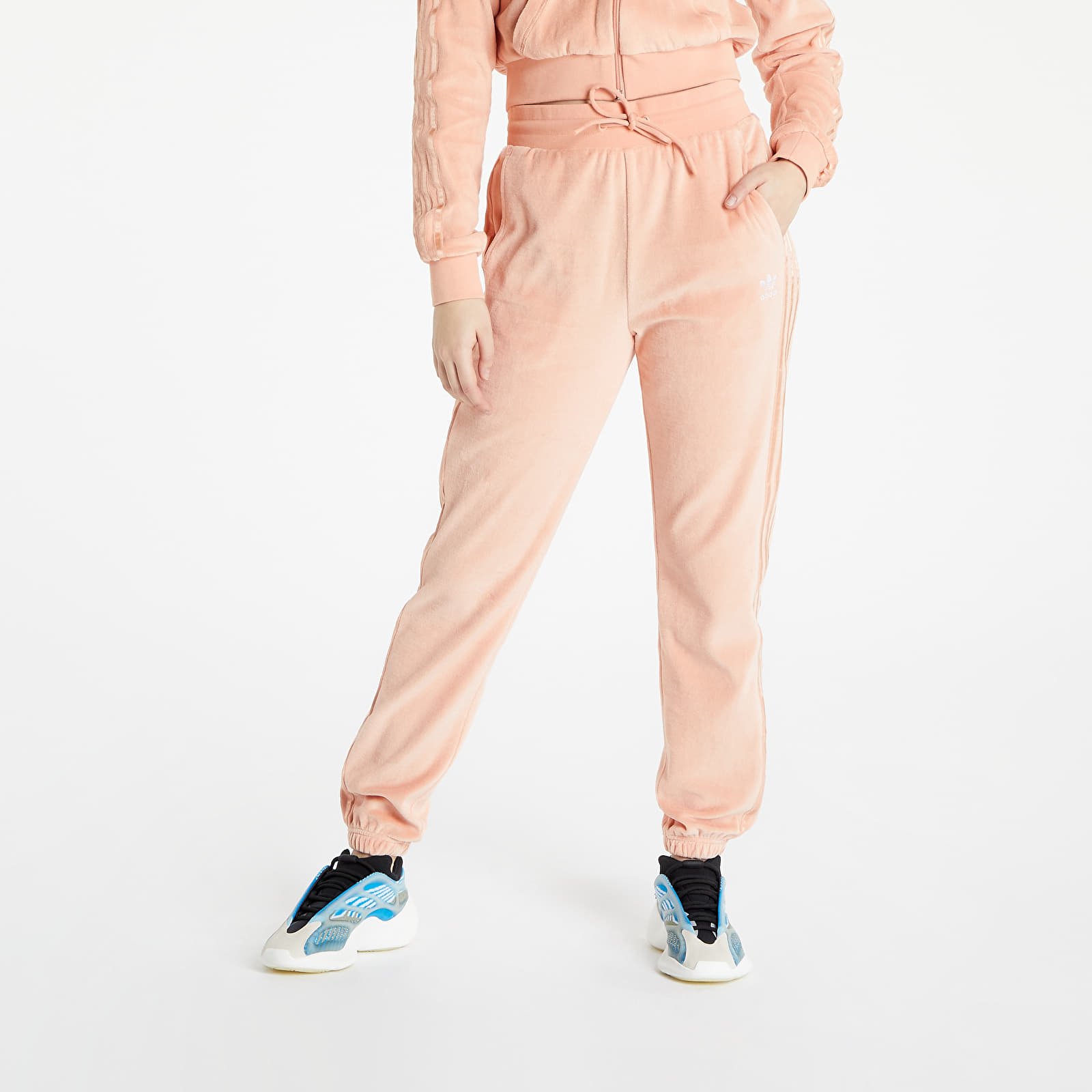 Pantaloni și blugi adidas Slim Jogger Ambient Blush