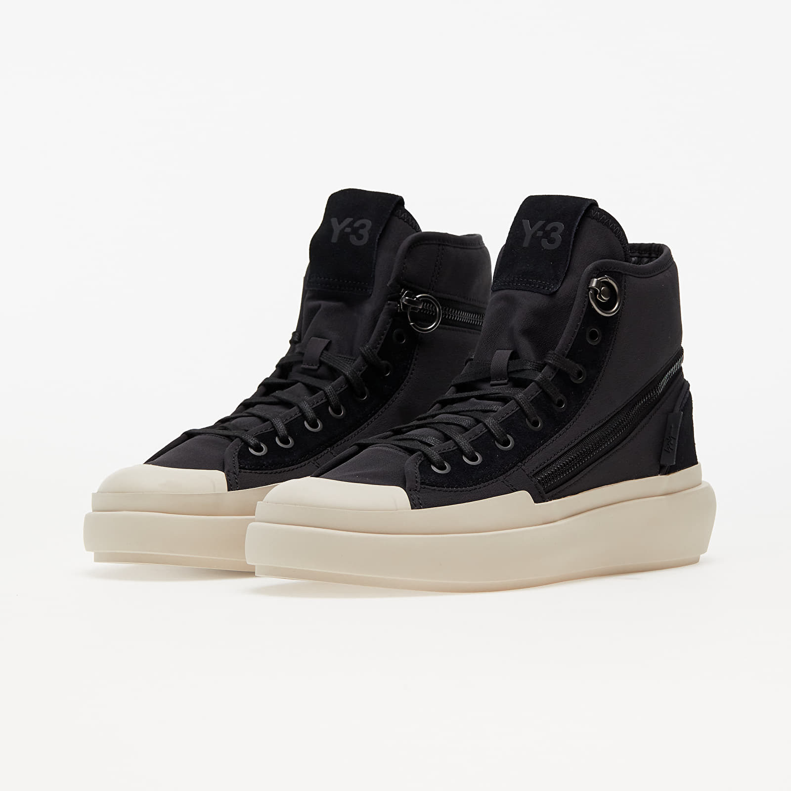Încălțăminte și sneakerși pentru bărbați Y-3 Ajatu Court High Black/ Black/ Clear Brown