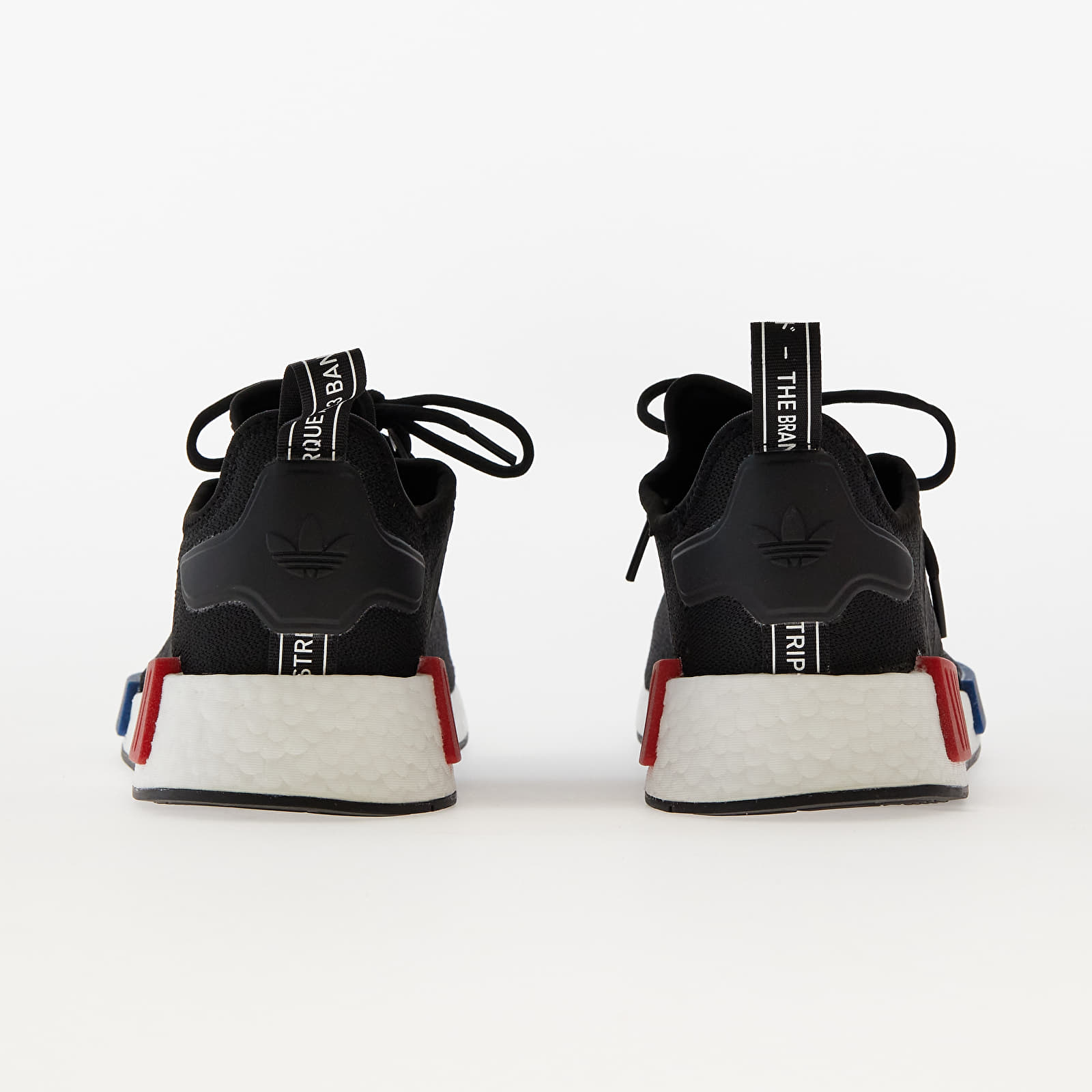 Încălțăminte și sneakerși pentru bărbați adidas NMD_R1 Core Black/ Core Black/ Ftwr White