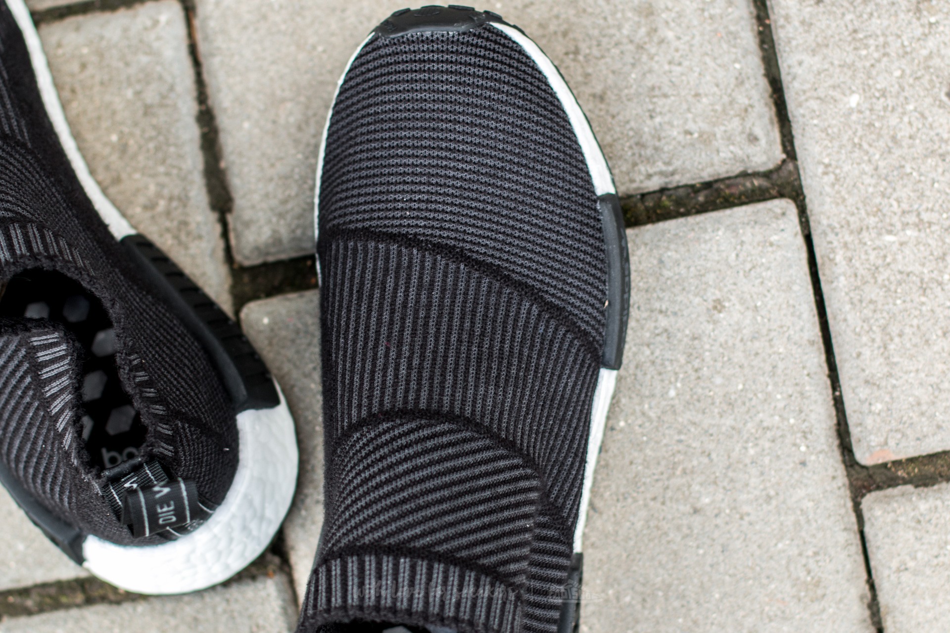 Nmd cs1 online core black