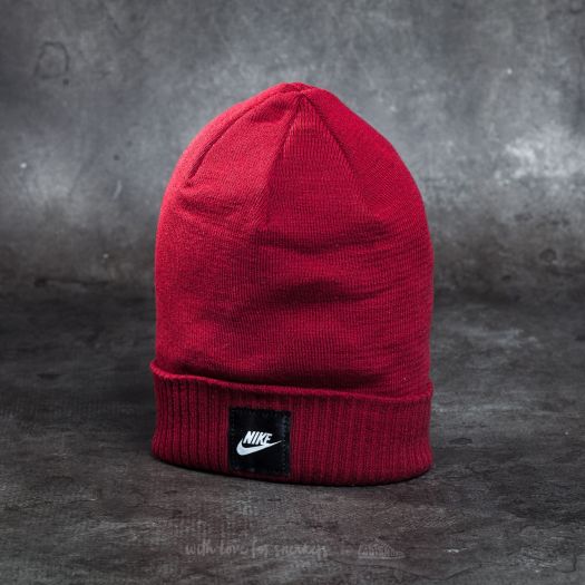 Burgundy store nike beanie