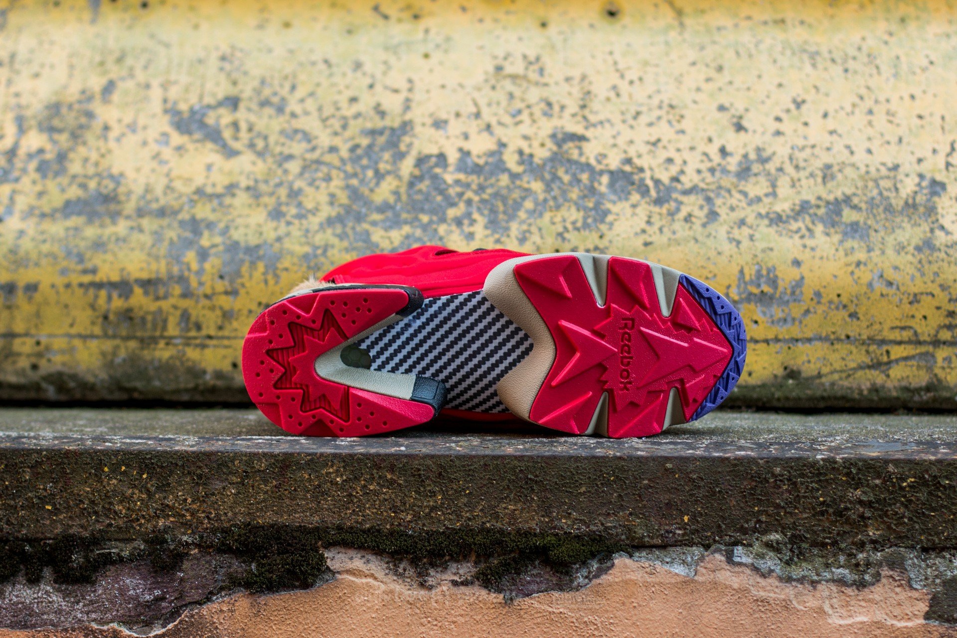 Muške tenisice Reebok Instapump Fury OG Villain Pack Smokey Black/ Scarlet/ Sport Violet/ Acid Gold/ Silver Metallic