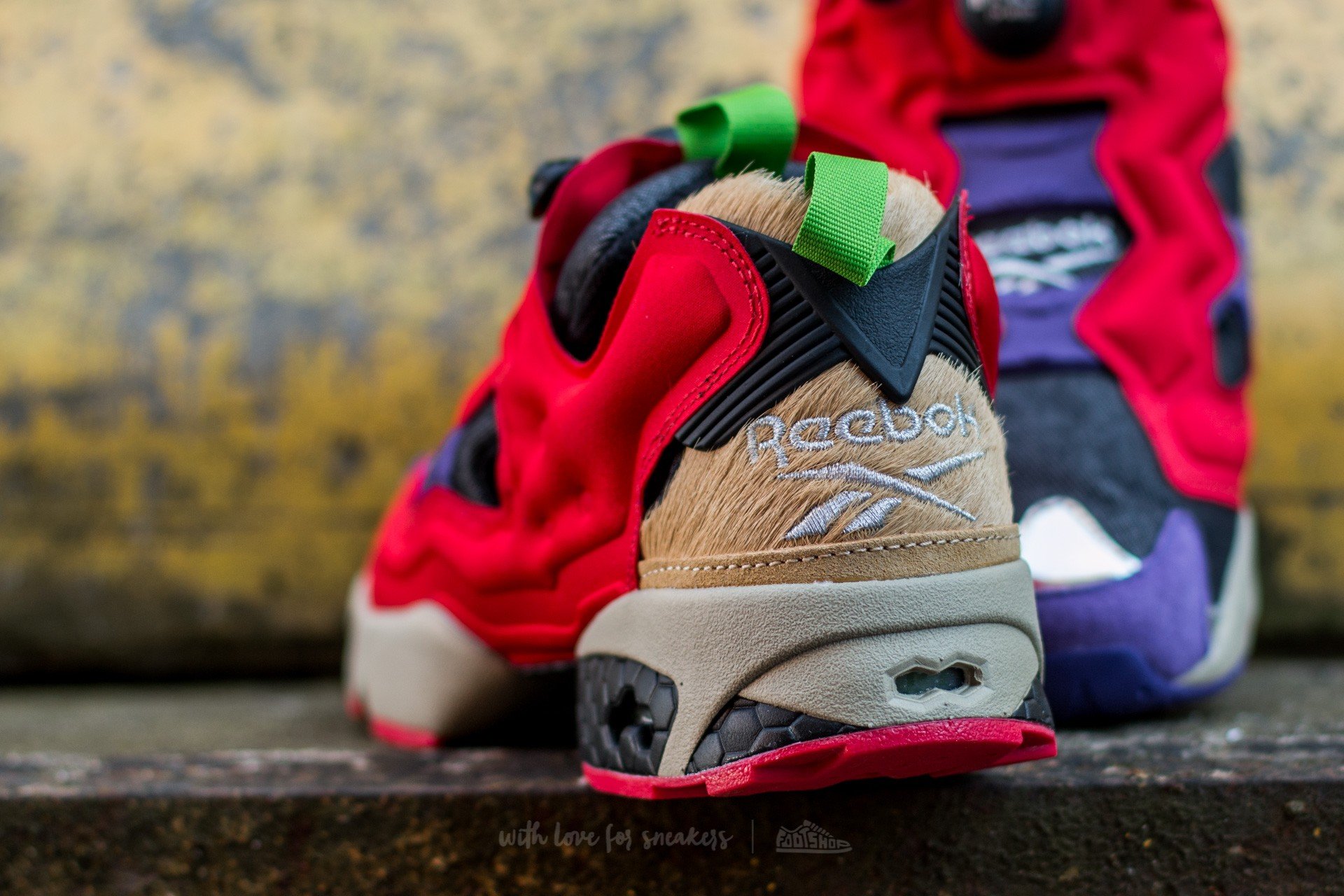 Muške tenisice Reebok Instapump Fury OG Villain Pack Smokey Black/ Scarlet/ Sport Violet/ Acid Gold/ Silver Metallic