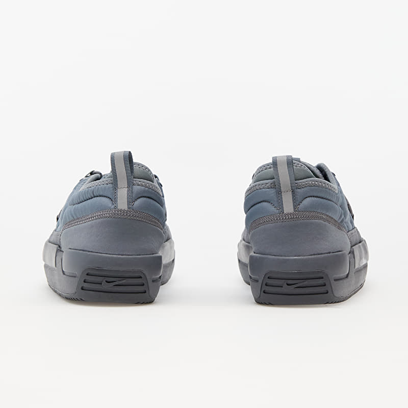 スニーカー Nike Offline 