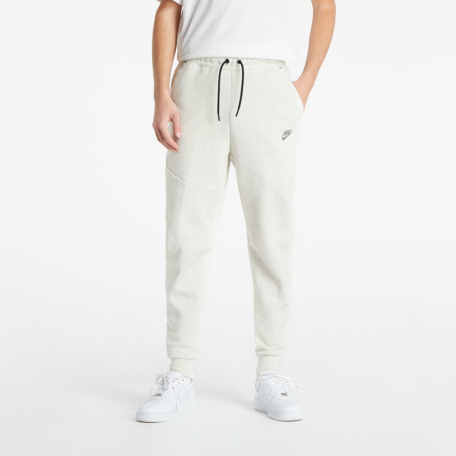 Nike tech fleece shop jogger light bone