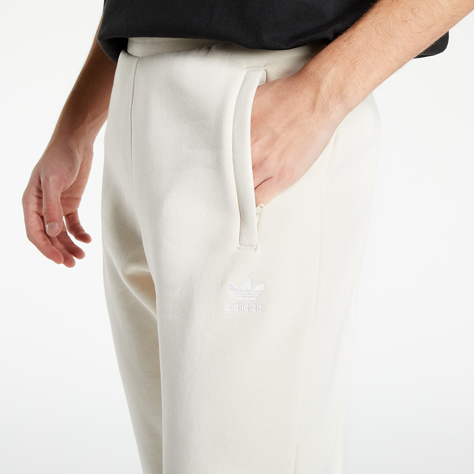 Hlače adidas Essentials Pants Wonder White